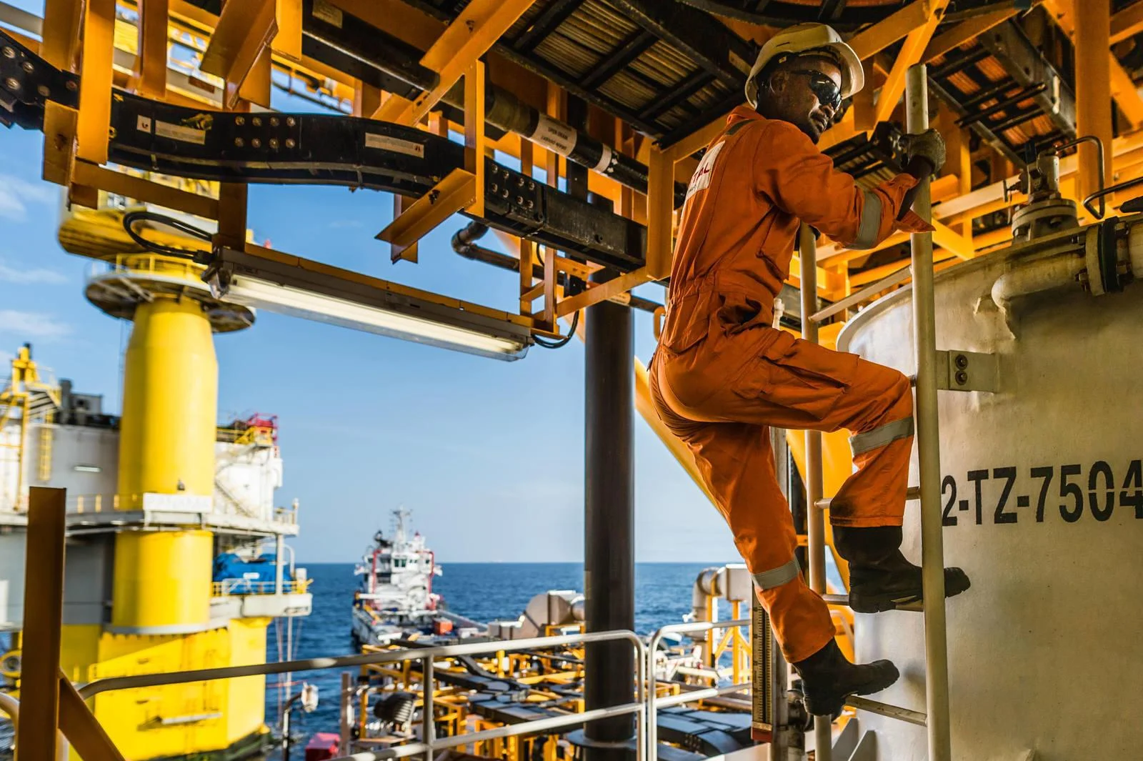 Complex Oil Refinery